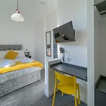 2 Bed Apartment Close To Station And City Centre